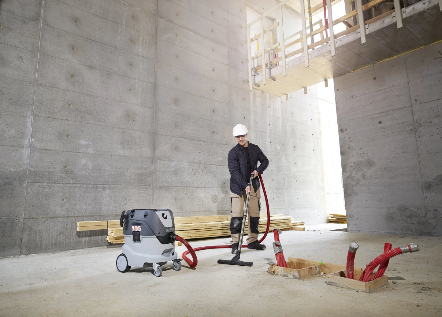 Nilfisk VHS 42 L40 MC IC DUST CLASS M Wet and Dry Vacuum Cleaner (107412168)***# AVAILABLE FROM MID NOVEMBER 2026