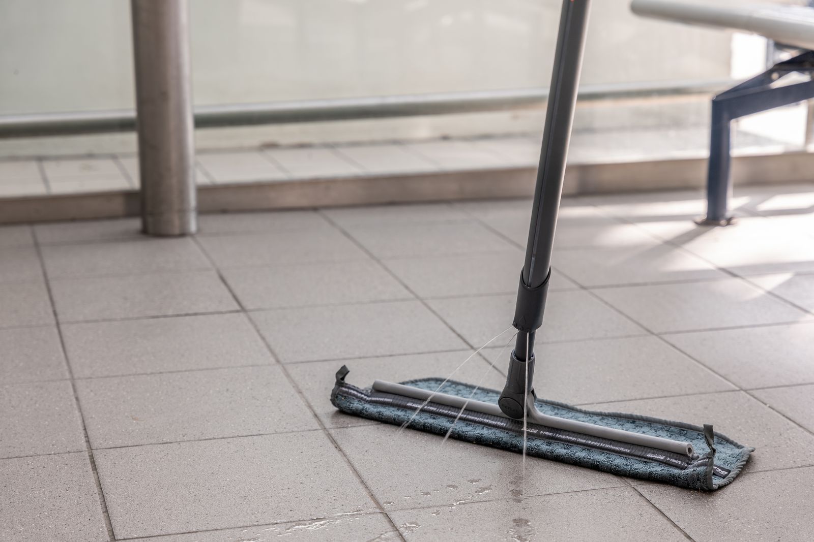 MotorScrubber BLADE Wet and Dry Spray Mop (MSBLADEHF)